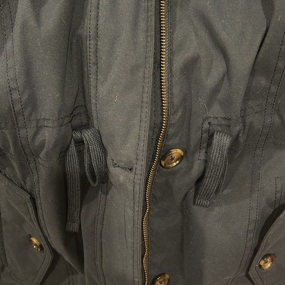 Warm Hollister parka jacket in navy with soft Sherpa lining ❄️ - Picture 5 of 5